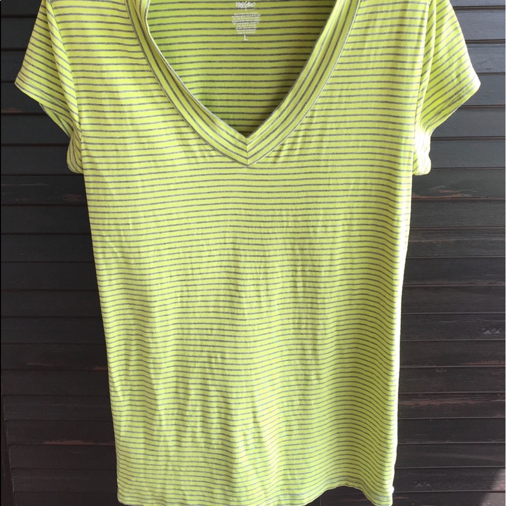 Mossimo T-shirt